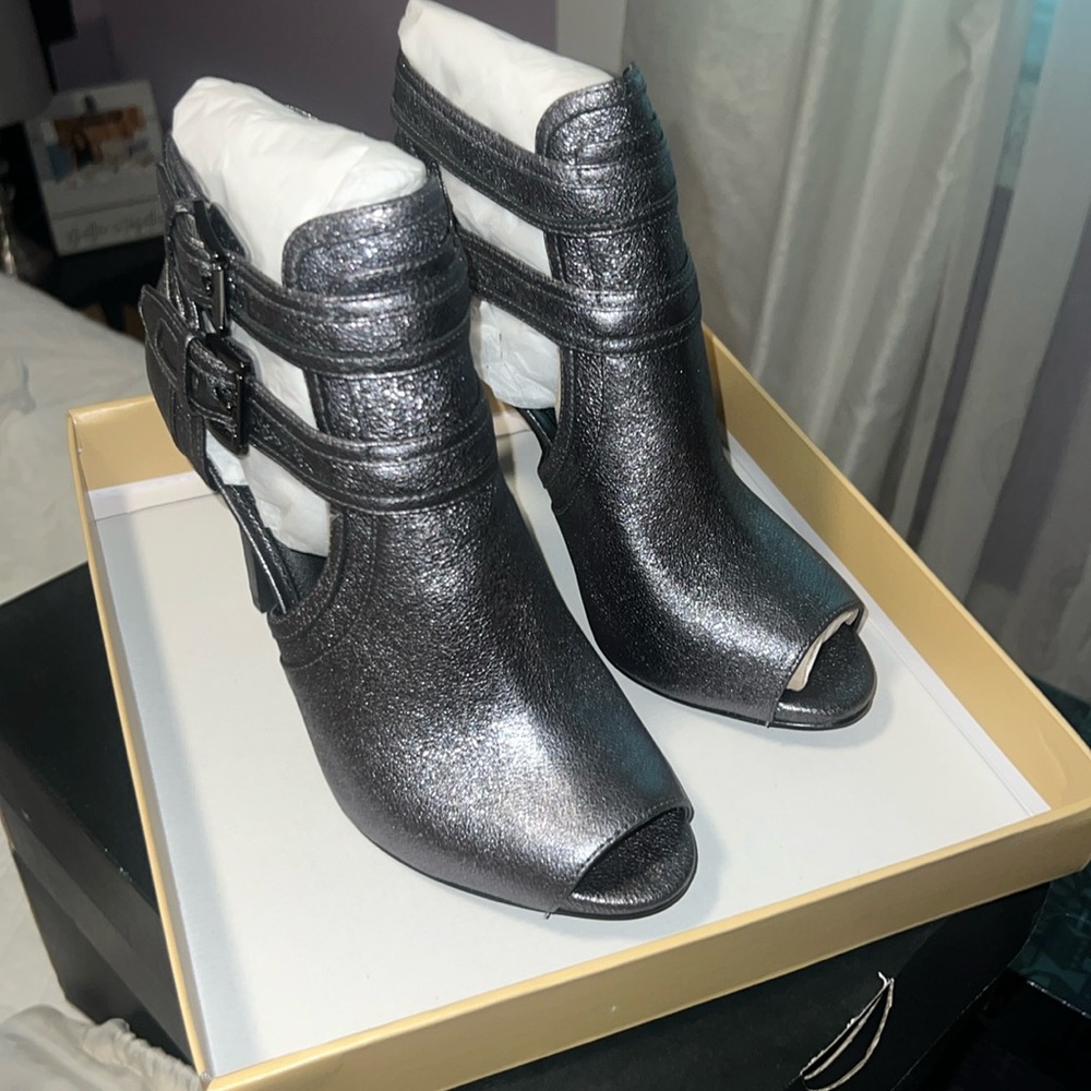 MK OPEN TOE BOOTIE IN SPARKLE METALLIC